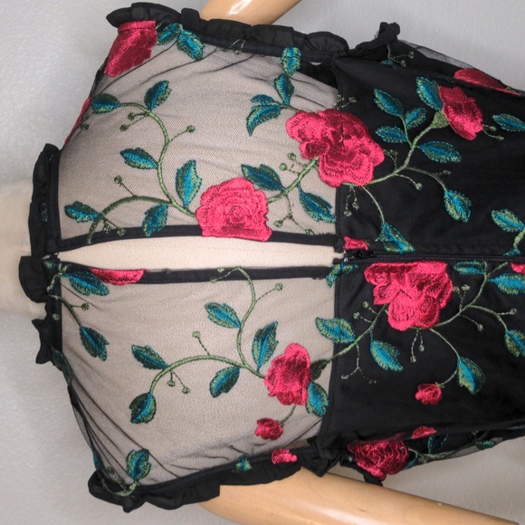 City Studio Fit & Flare A Line Party Dress Red Black Roses Valentine's Day SZ 11 - Picture 9 of 14